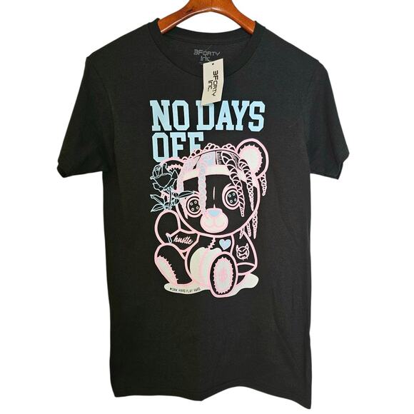 B Forty Inc. NWT Black & Pink No Days Off Bear Graphic T Shirt - Picture 1 of 5